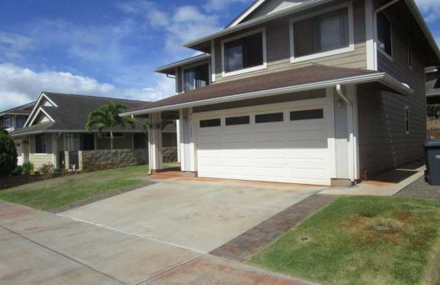 3 Bed 2-1/2 bath home in Royal Kunia, Gallery 2