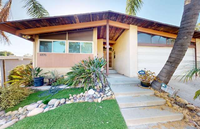 Spacious 4 Room (3 Bedrooms + Office) 2 Bath POOL HOUSE!! Right next to SDSU Gallery 3