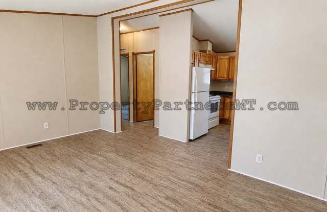 Freshly Remodeled! 3 Bed 2 Bath Modular house Gallery 3