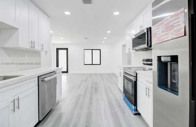 13885 NW 5th Avenue, North Miami, FL 33168 photos photos