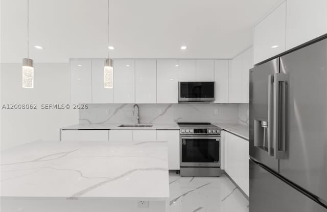 345 Ocean Dr Gallery 2