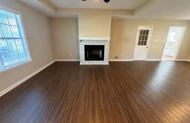 Charming 3 BR / 2 BA Home Near Moody AFB & Freedom Park! Gallery 4