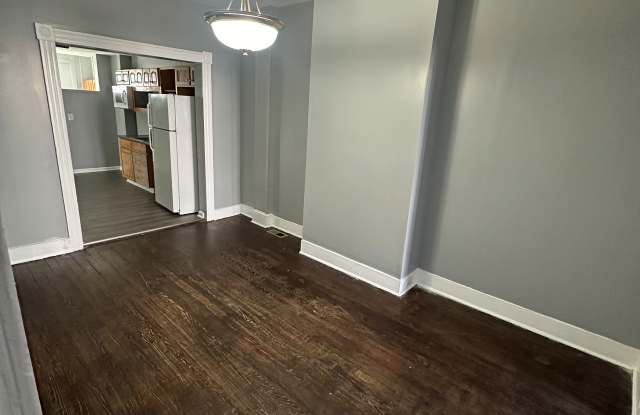 419 N Patterson Park Ave Gallery 3
