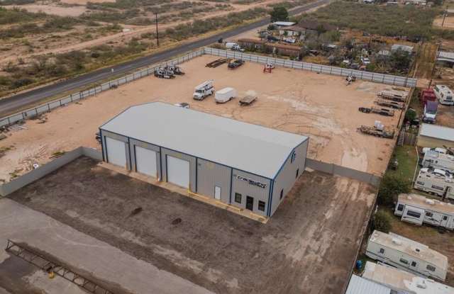 4424 W 8th St photos photos