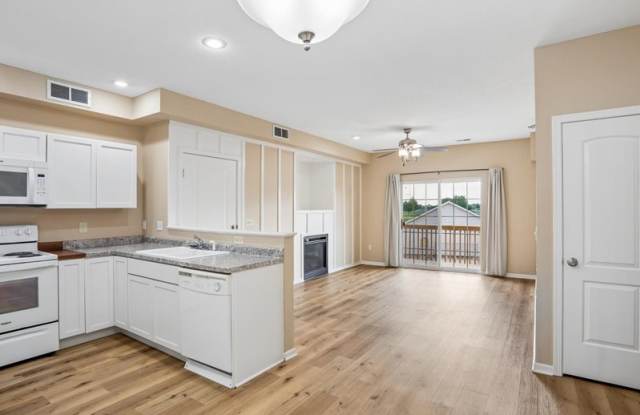 1636 Northwest Prairie Lakes Drive Gallery 1
