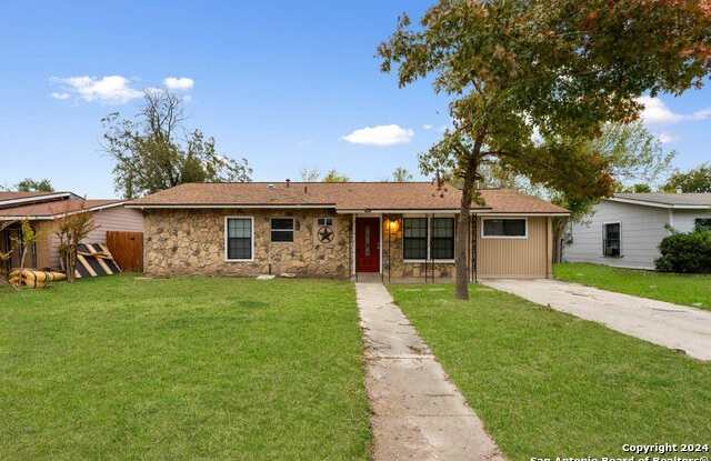 626 E PETALUMA BLVD - 626 East Petaluma Boulevard, San Antonio, TX 78221