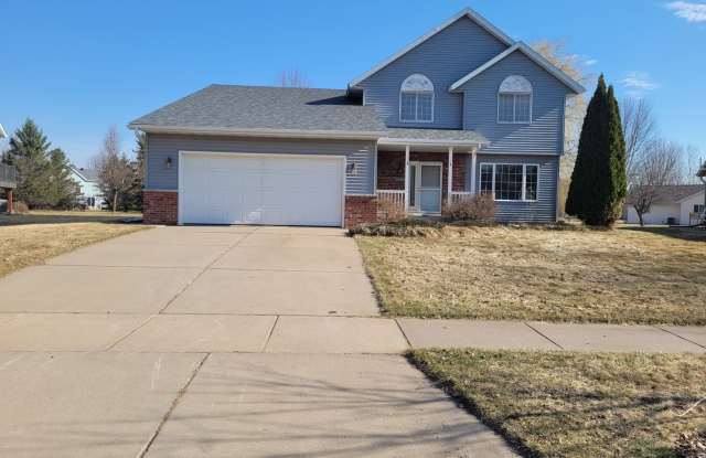 $3200 | 4BD 3.5BA | 2255 Vesterheim Street | Available 04/01/26! photos photos