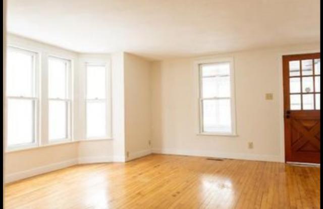 3555 North Humboldt Avenue Gallery 3