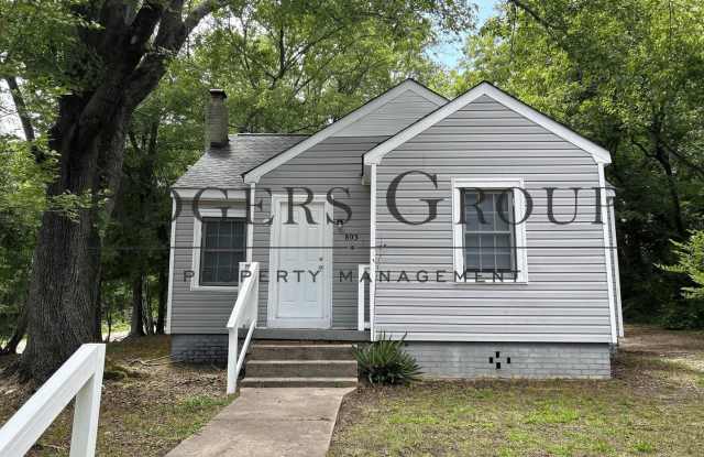 Homes for Rent in Henderson NC - 803 Roberson Street- Schedule Showing Online at www.rentnc.net photos photos