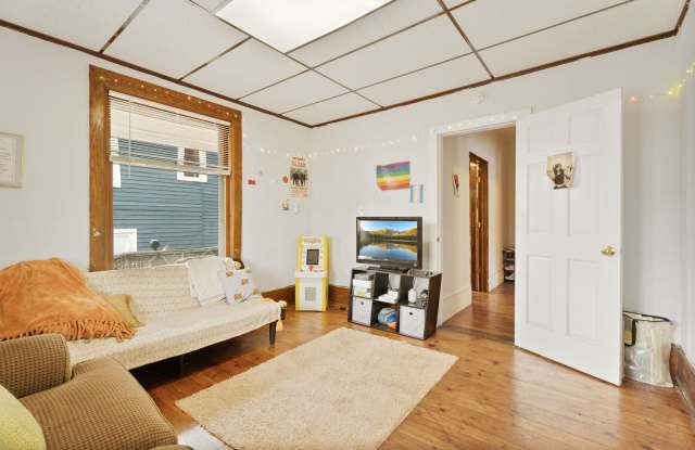 517 South Aurora Street - 1 photos photos