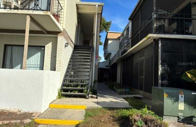 5999 VILLAGE CIRCLE - 5999 Village Circle North, Orlando, FL 32822