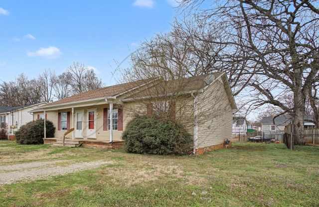 Two Bedroom Ranch with Partial Fenced Yard in Columbia! photos photos