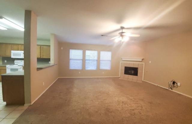 701 Kentucky Derby Lane Gallery 4
