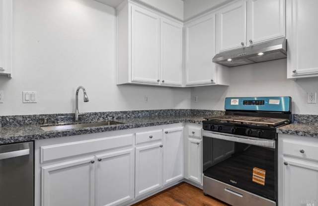 Private Santa Rosa Unit with Separate Entrance, Gallery 4
