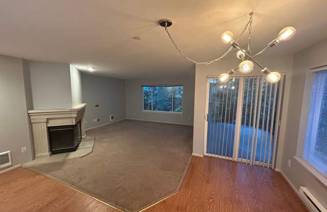 3 Bed, 2.5 bath Townhome w/1-car garage in Highland Park neighborhood of Renton, $3,075/mo. Gallery 3