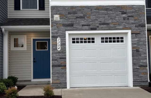 3304 Penguin Circle Gallery 1