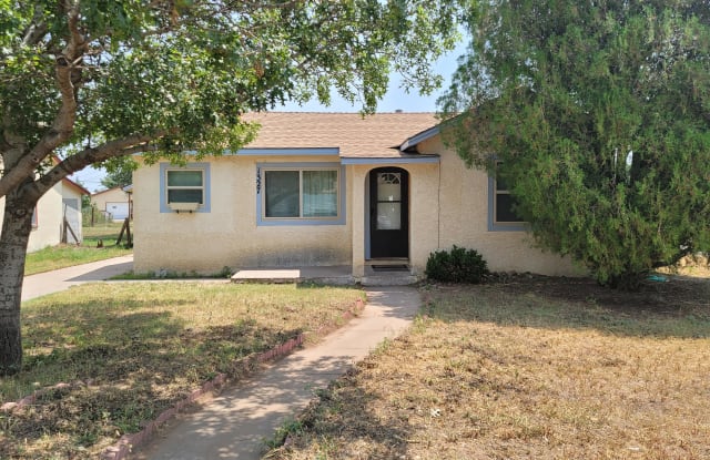 1327 South Avenue C photos photos