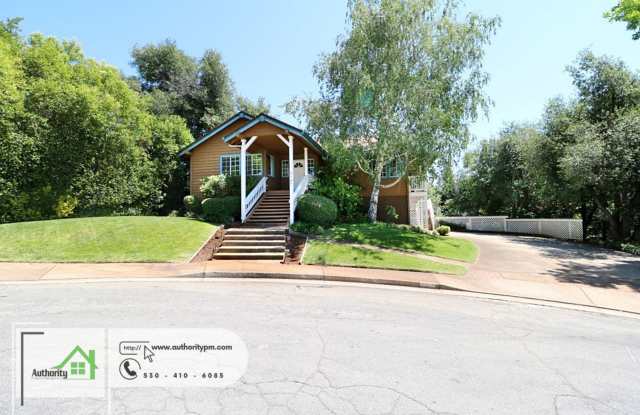 3747 Sunday Ct Spacious 4-Bedroom Home Near Parks and Schools West Redding photos photos