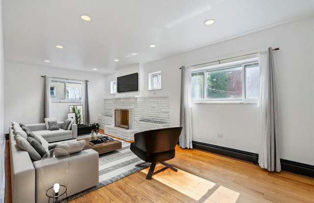 6026 Sawyer St photos photos