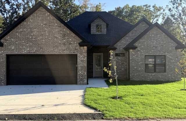 16 Hurlford Ln - 1 Gallery 1