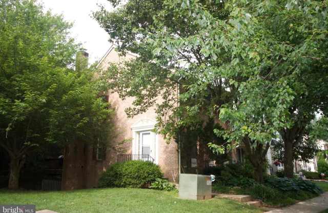13400 STAFFORDSHIRE PL Gallery 4