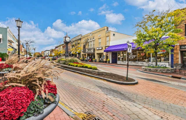 Hines Park Place Apartments Gallery 4