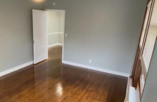 2338 Oak St photos photos