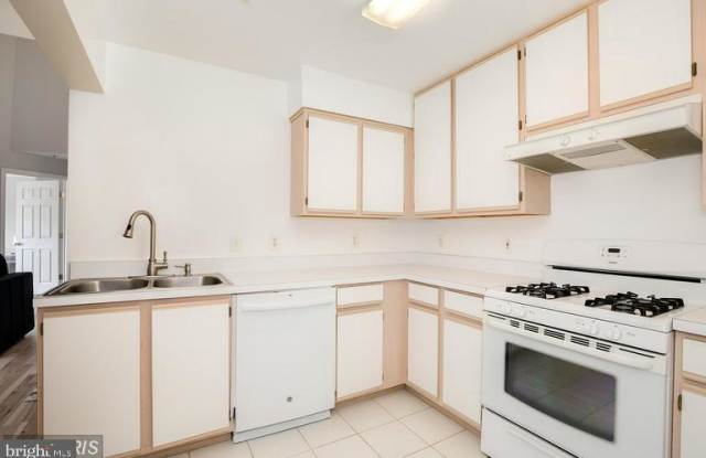 101 WATKINS POND BLVD #4-404 Gallery 4