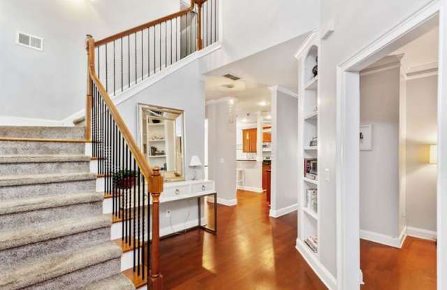 32 Edwin Place NW Gallery 2