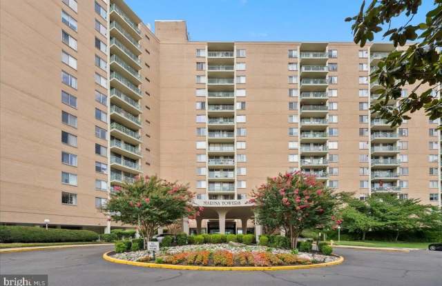 501 SLATERS Lane unit: 907 photos photos