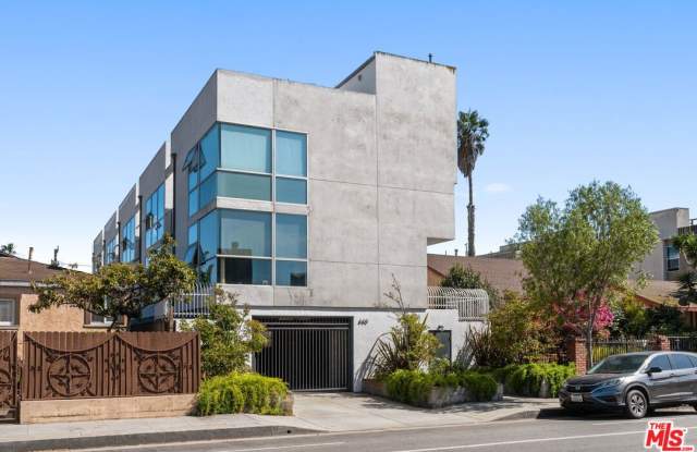 660 Rose AVE photos photos