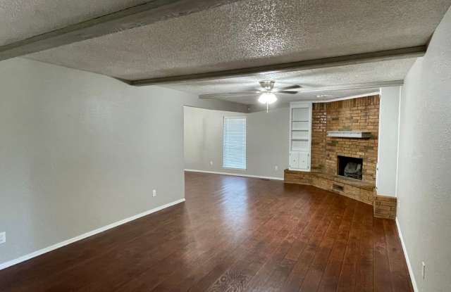 Updated 3 Bedroom 2 Bath Home!! Gallery 3
