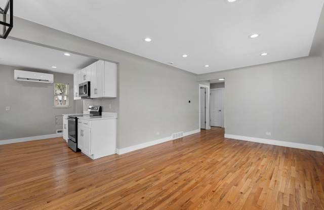 4 Bedroom Home with Large Yard and Finished Basement in Harvey Park Gallery 4