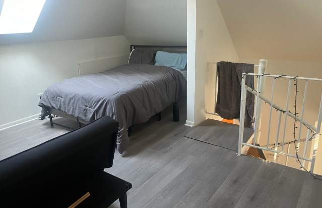 3248 N Clark Street photos photos