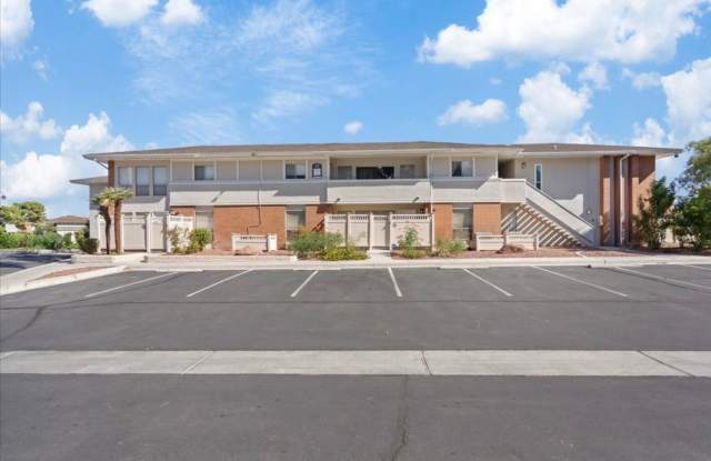 RENOVATED 3BD/2BA LV COUNTRY CLUB GUARD GATED photos photos