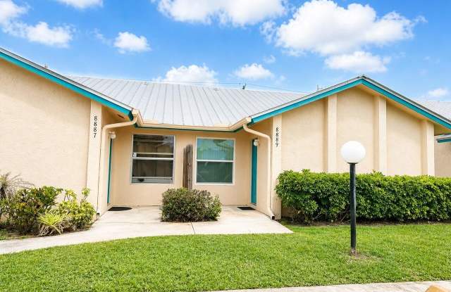 8889 SE Hobe Ridge Avenue photos photos