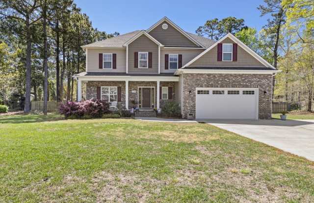 Spacious Home with Screened Porch & Community Kayak Launch Gallery 1