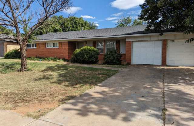 Large Updated 4 Bedroom Home Off University photos photos