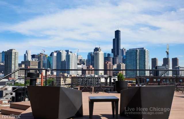 926 W Huron St - 926 East Huron Street, Chicago, IL 60611