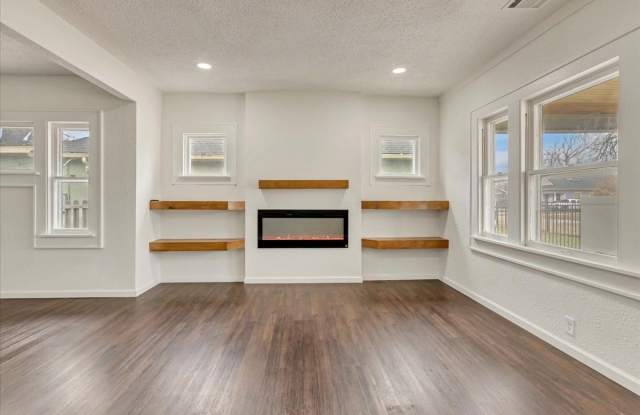 1704 Northwest 32nd Street Gallery 3