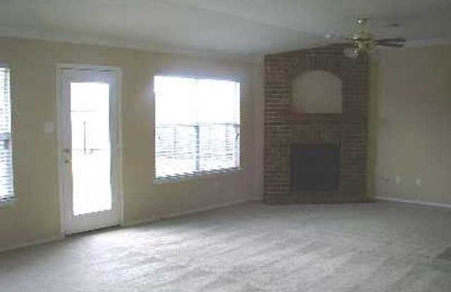 2004 Angelique Gallery 3
