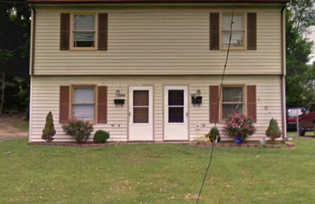 North West 2 bed 1 bath - 1009 Hunt Avenue Northwest, Roanoke, VA 24012