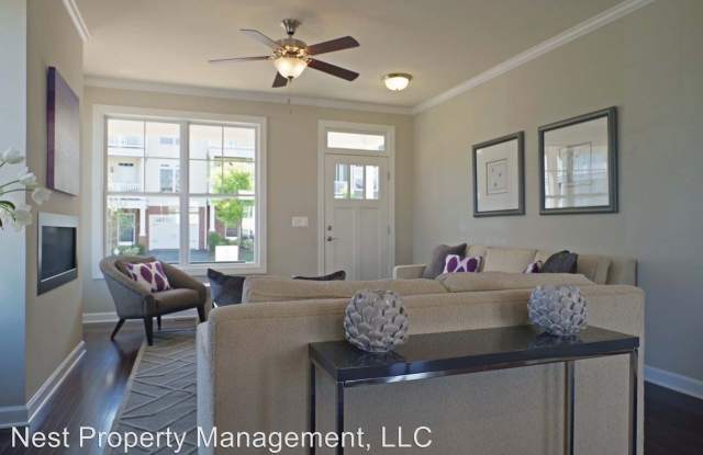 2137 Saranac Court Gallery 4