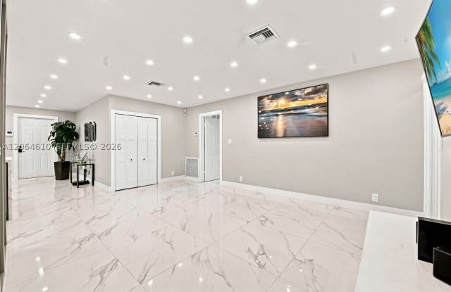 821 Ramblewood Dr Gallery 3