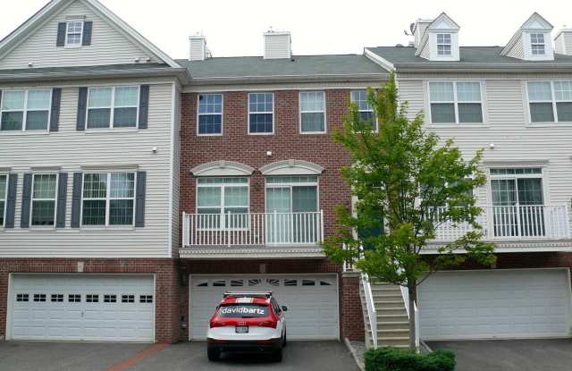 7 CARPENTER CT photos photos
