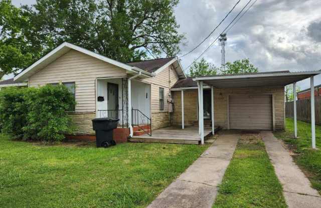 116 S 12th - 116 South 12th Street, Nederland, TX 77627