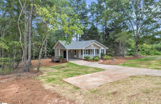 297 Irby Road Gallery 3