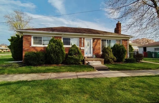 19000 Rosetta - 19000 Rosetta Avenue, Eastpointe, MI 48021