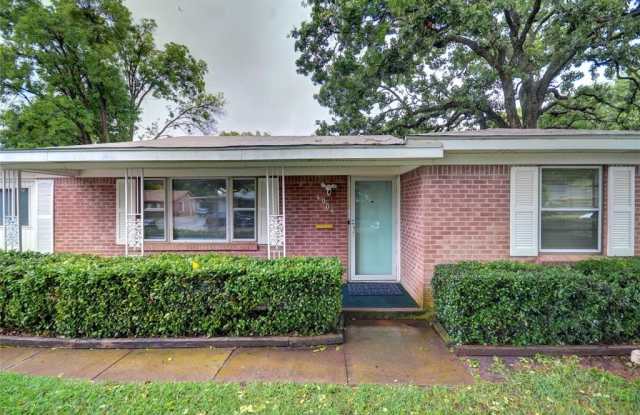 4004 Caddo Trail Gallery 3