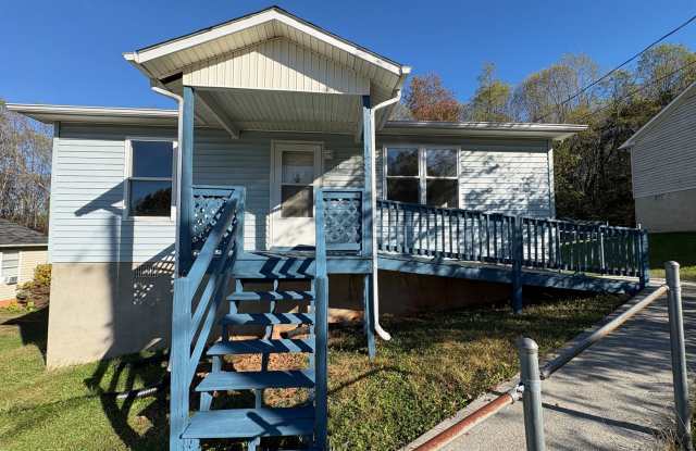 Spacious two bedroom house in Lynchburg! Gallery 1